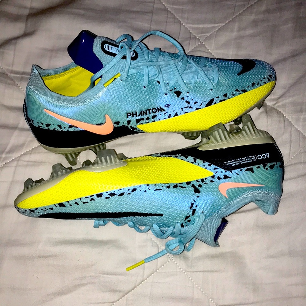 NWOT For Sale Nike Phantom GT2 Pro Cleats From Dick’s Sporting Goods
